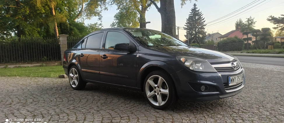 Opel Astra cena 14499 przebieg: 227000, rok produkcji 2008 z Krzyż Wielkopolski małe 106